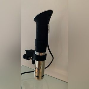 Sous Vide Anova precision cooker .